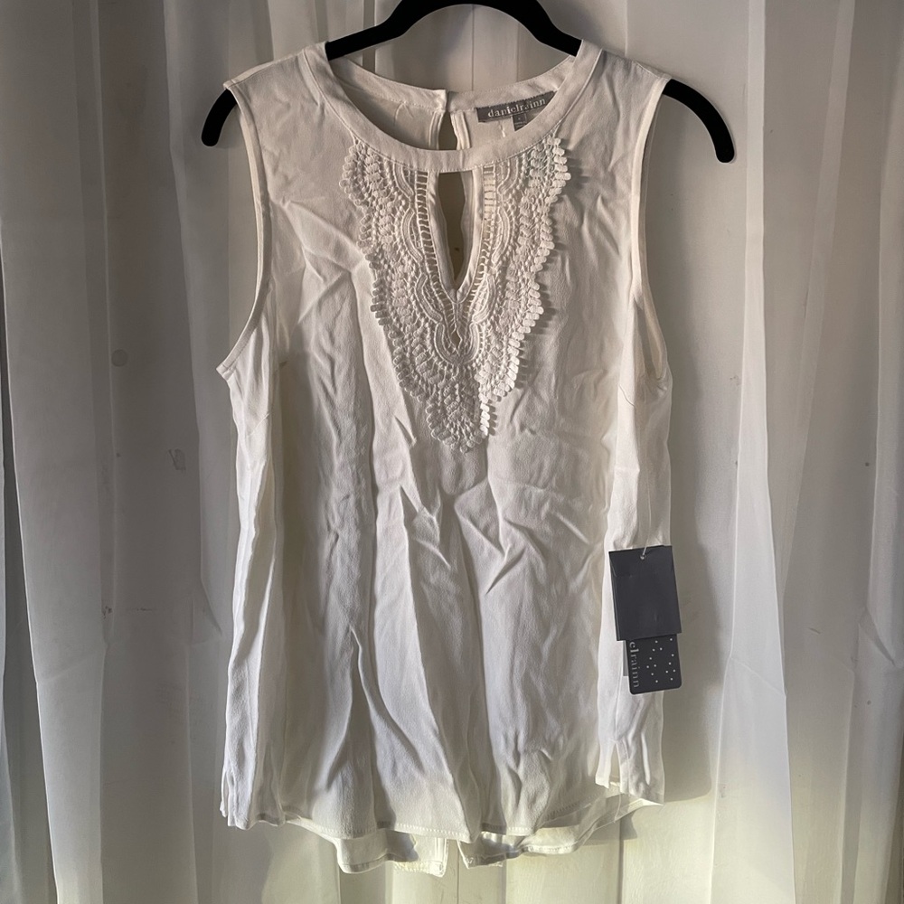 🌲Buy2Get1Free🌲 NWT white lace tank